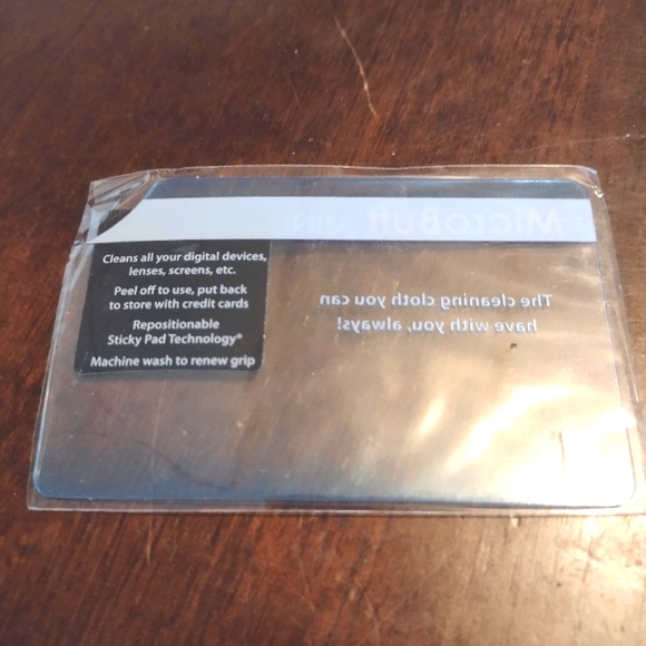 MicroBuff Mini The cleaning cloth you can have with you always. - Picture 7 of 8